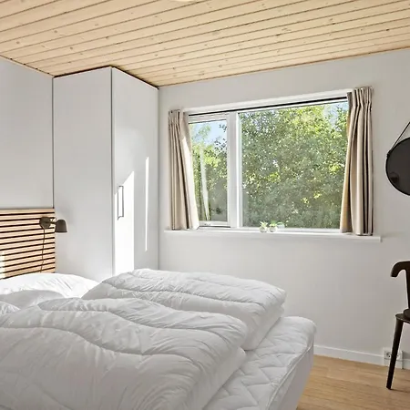 Dom wakacyjny Gorgeous In Vaeggerlose With Sauna